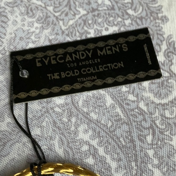 EyeCandy Men’s Collection Skull Bracelet - Picture 2 of 5